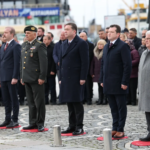 SİLİVRİ'DE 18 MART ÇELENK SUNMA TÖRENİ silivri protokol çelenk sunma