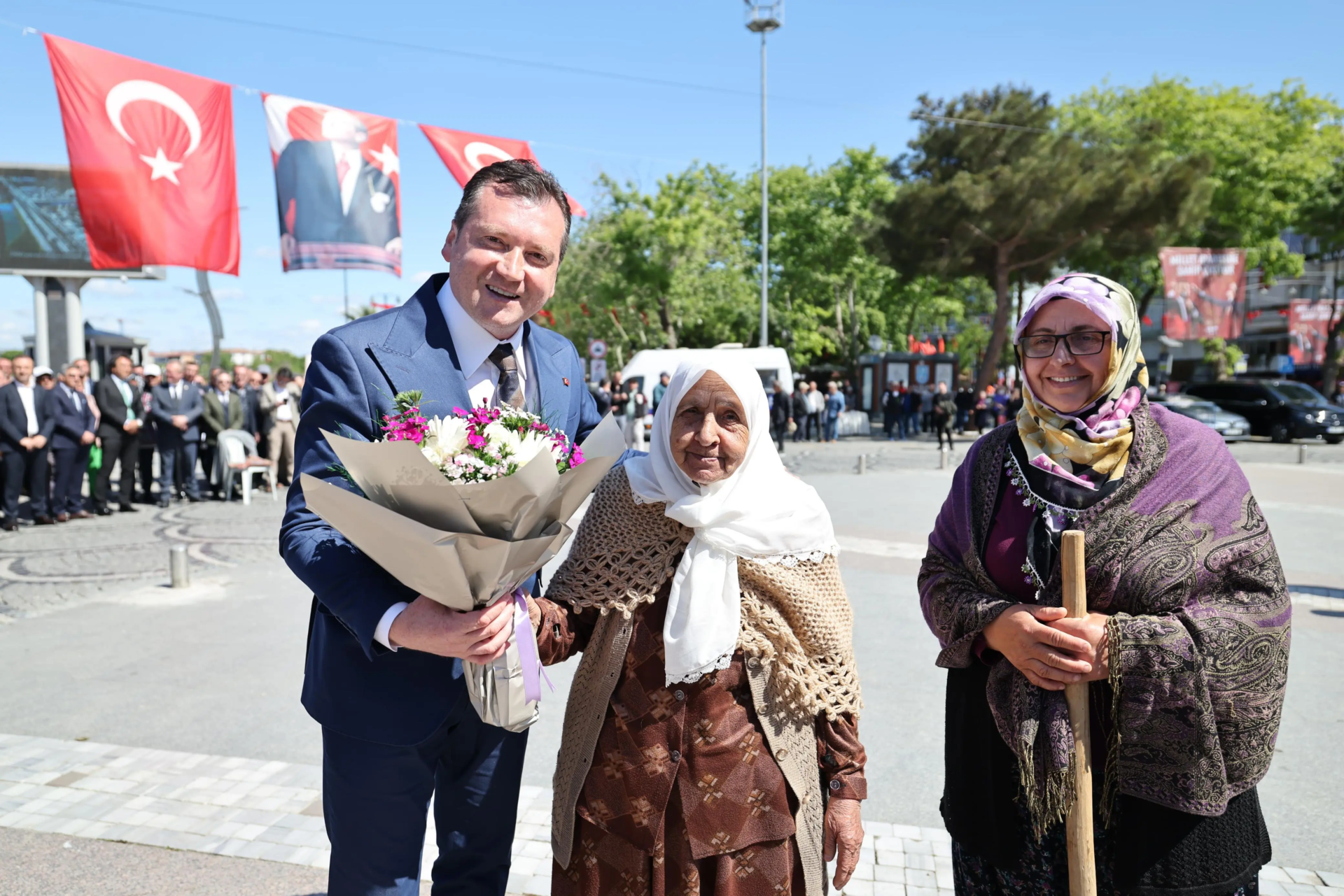 SİLİVRİ'DE ÇİFTÇİLER GÜNÜ KORTEJLE KUTLANDI 14 Mayıs Dünya Çiftçiler Günü