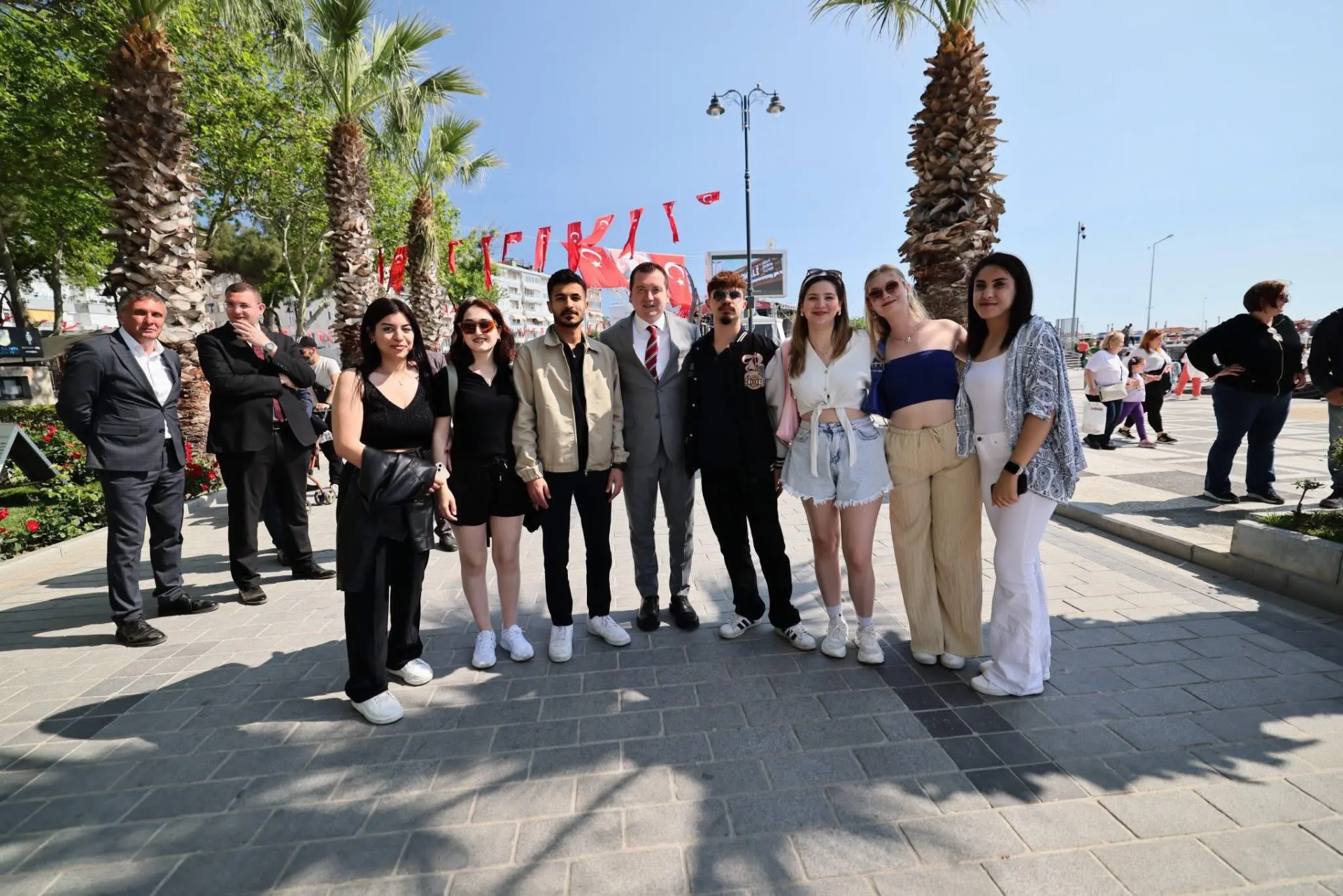 BAŞKAN BALCIOĞLU VATANDAŞLARLA BULUŞTU bora balcıoğlu silivri sahil