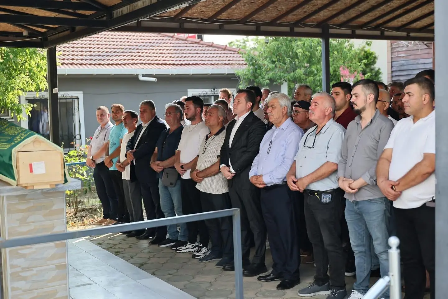 Feride Perver toprağa verildi