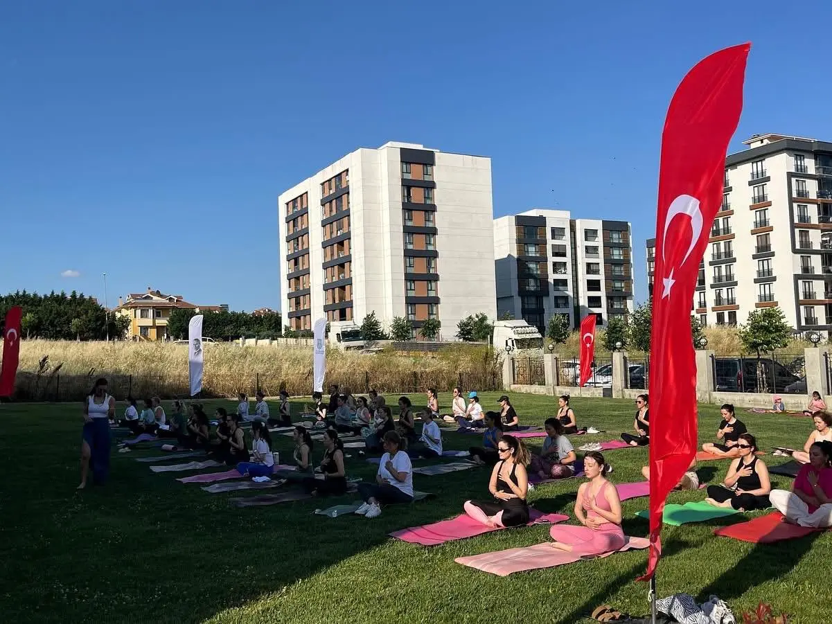 SİLİVRİ'DE DÜNYA YOGA GÜNÜ ETKİNLİĞİ silivri yoga